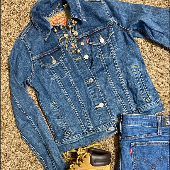 Levi's Jackets & Blazers - Like New SZ S Levi’s Jean Button Down Jacket